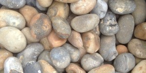 40-20mm Beach Pebbles