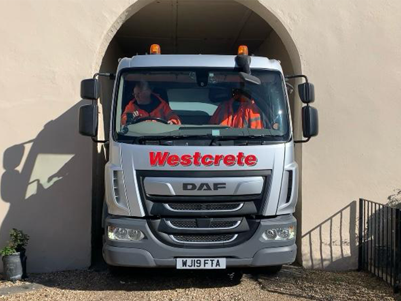 Lorry Tight Spaces